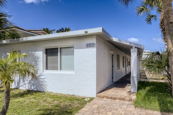 singer island inn