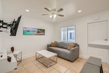 Singer Island Inn,,4 star