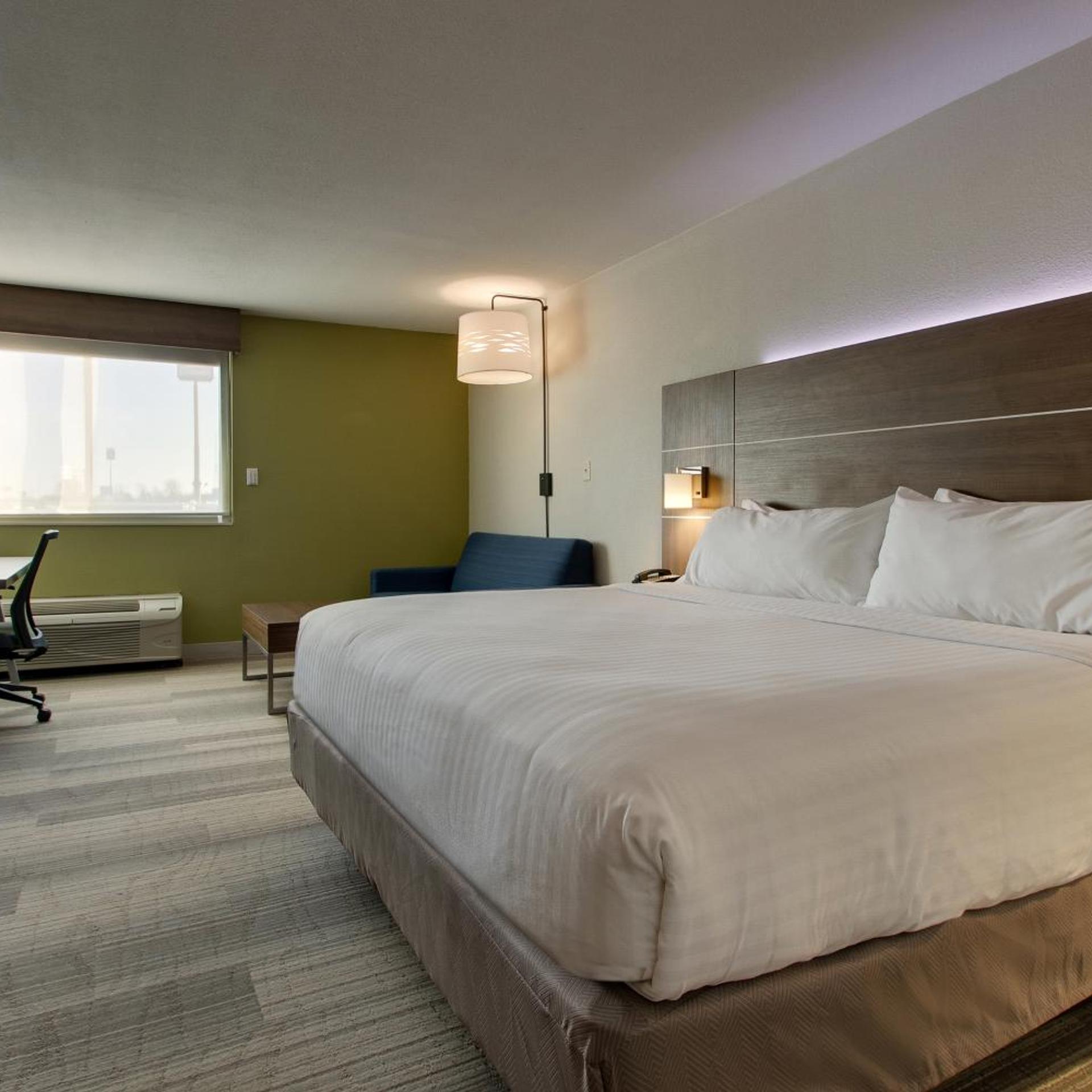 holiday inn express and suites wapakoneta by ihg