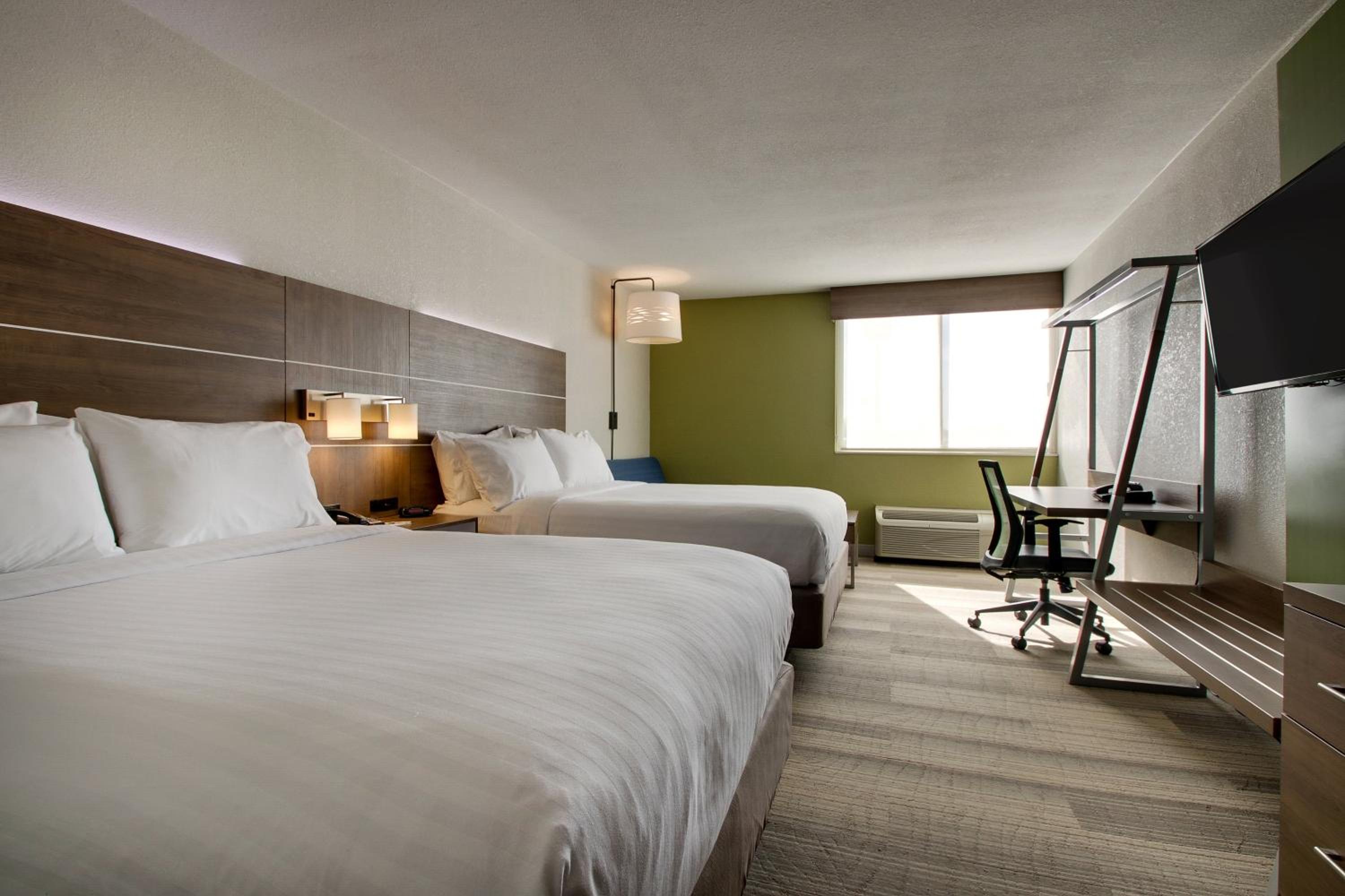 holiday inn express and suites wapakoneta by ihg