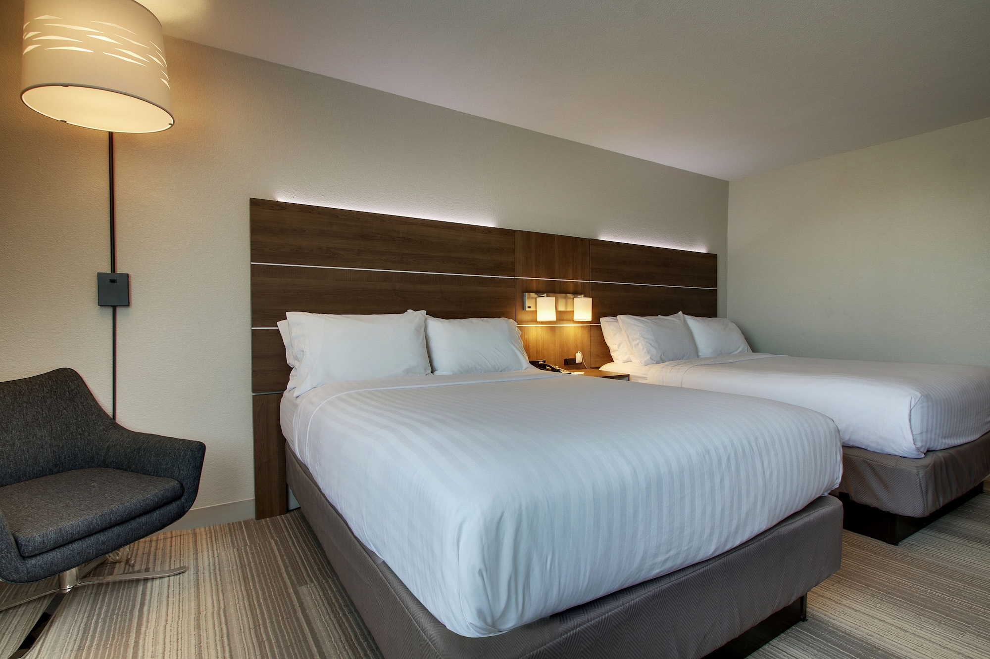 holiday inn express and suites wapakoneta by ihg