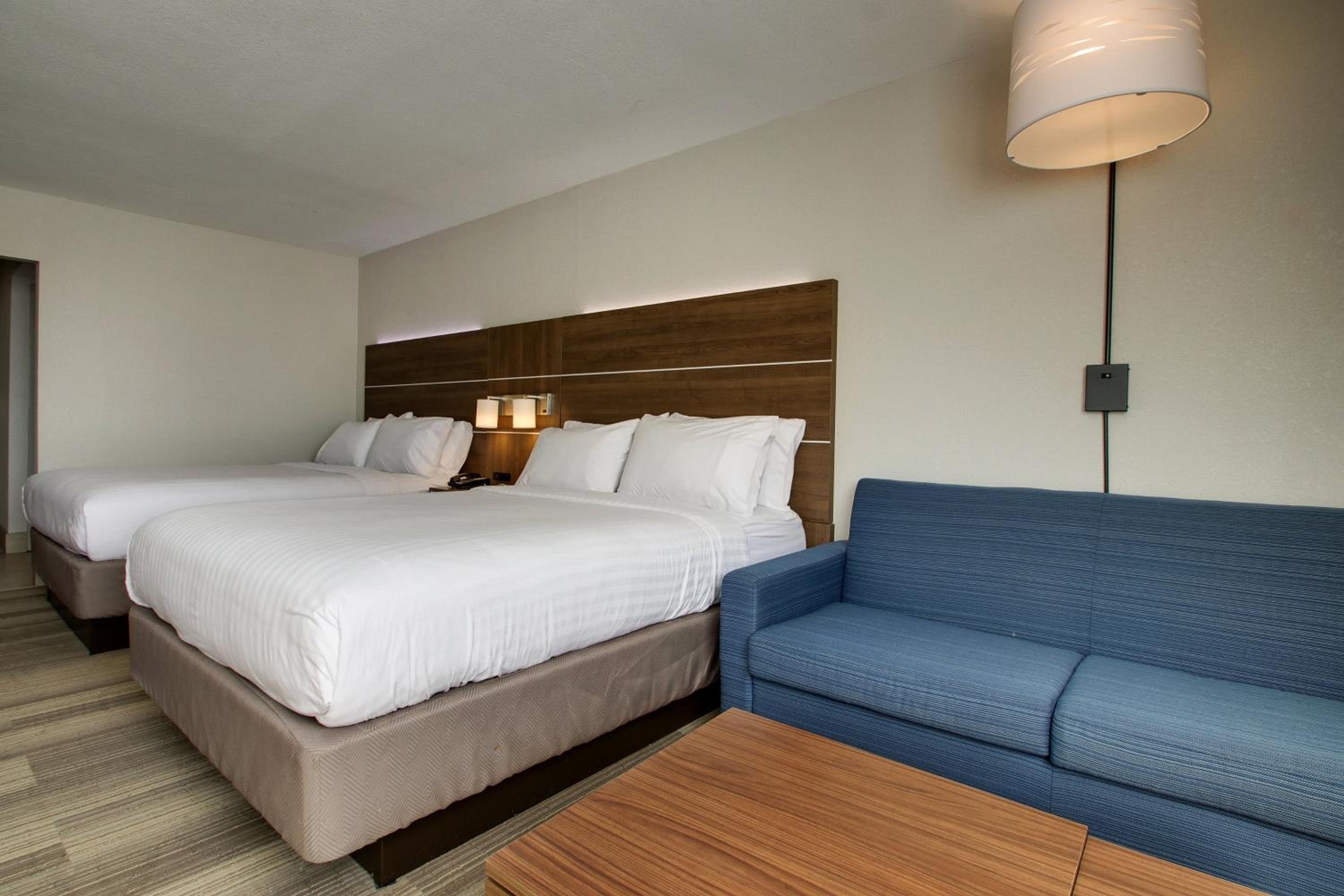 holiday inn express and suites wapakoneta by ihg