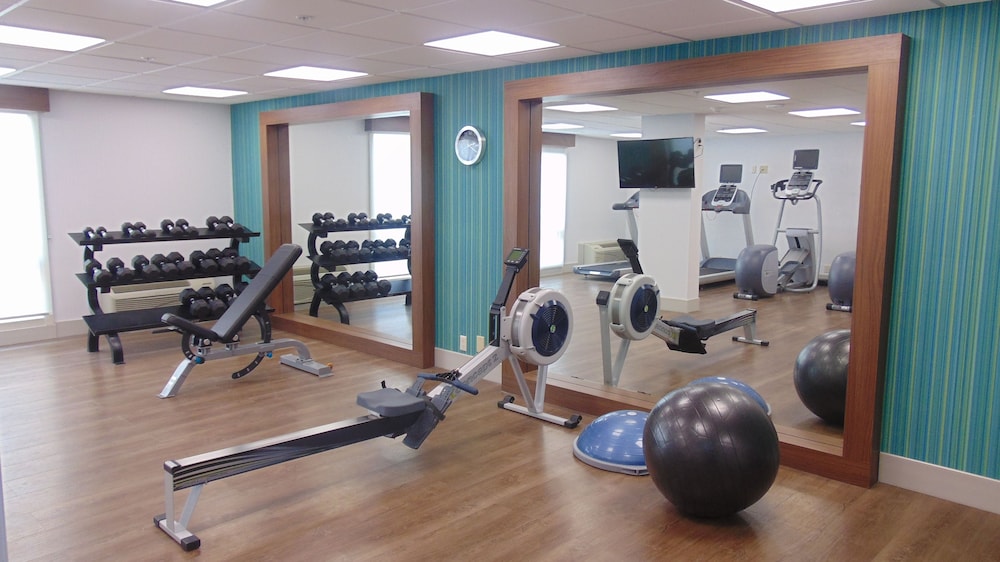 holiday inn express and suites wapakoneta by ihg