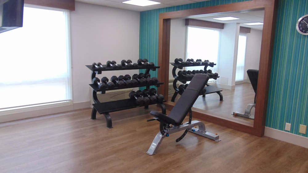holiday inn express and suites wapakoneta by ihg