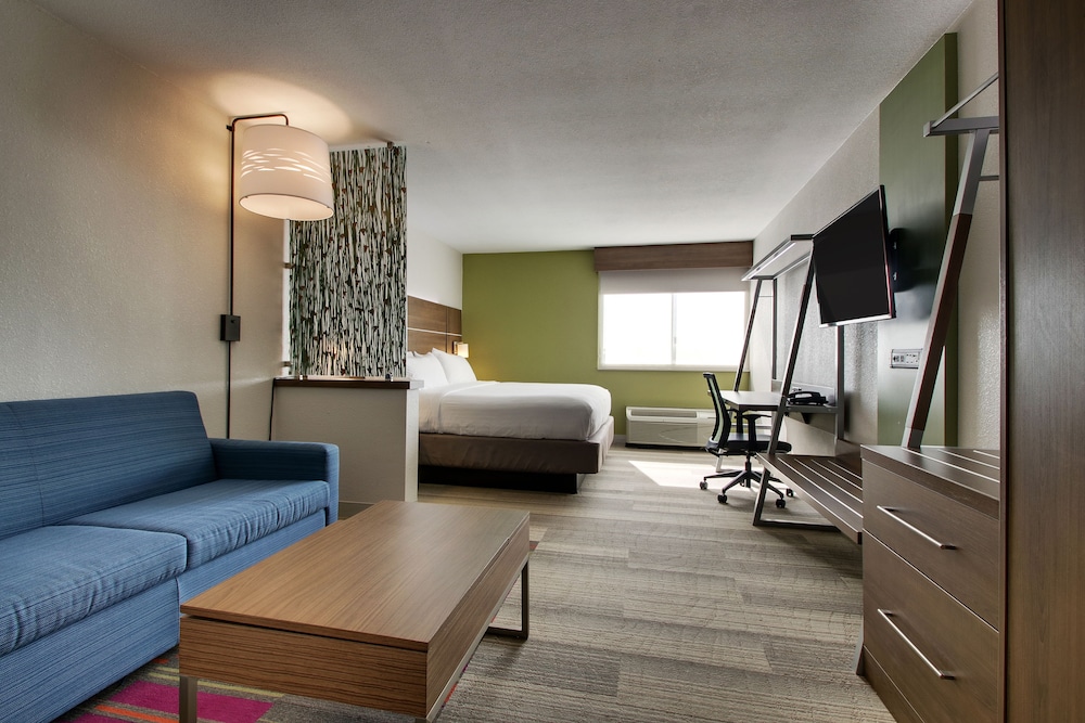 holiday inn express and suites wapakoneta by ihg