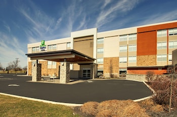 holiday inn express and suites wapakoneta by ihg