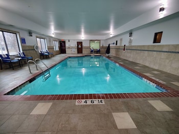 Holiday Inn Express Waterloo Cedar Falls By Ihg,Waterloo>>Black Hawk County,3 star
