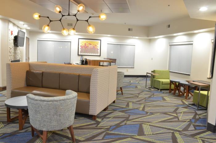 holiday inn express waterloo cedar falls by ihg