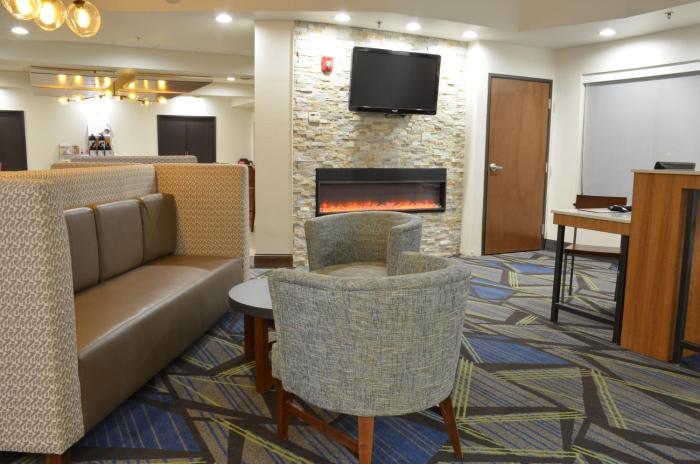 holiday inn express waterloo cedar falls by ihg