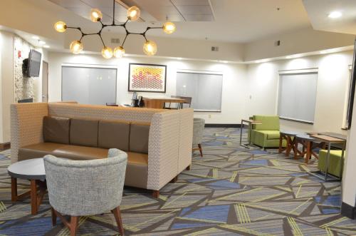 holiday inn express waterloo cedar falls by ihg