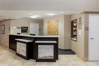 Best Western Watertown Inn And Suites,Watertown>>South Shore,3 star