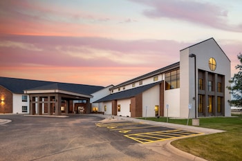 Best Western Watertown Inn And Suites,Watertown>>South Shore,3 star