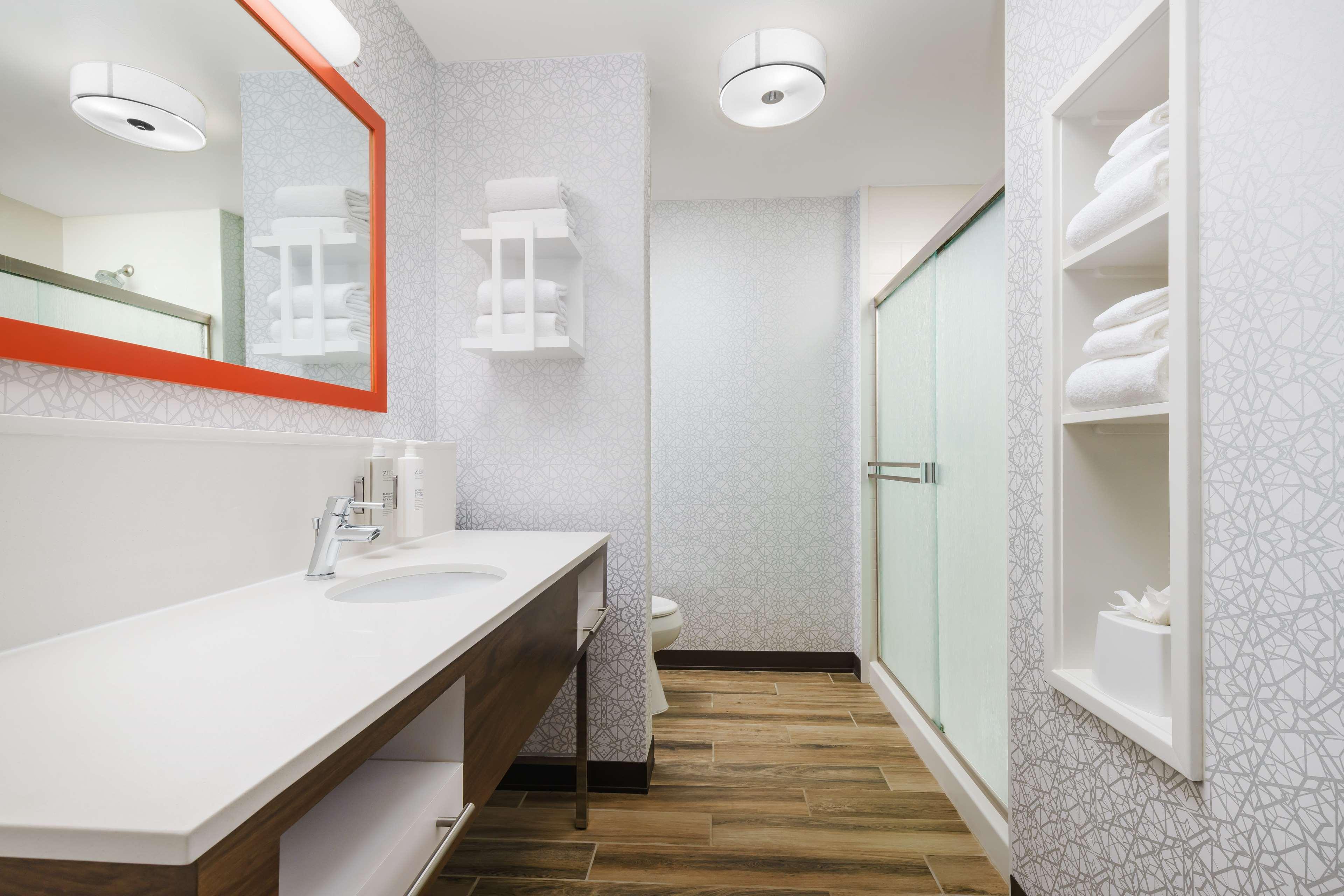 hampton inn and suites west sacramento