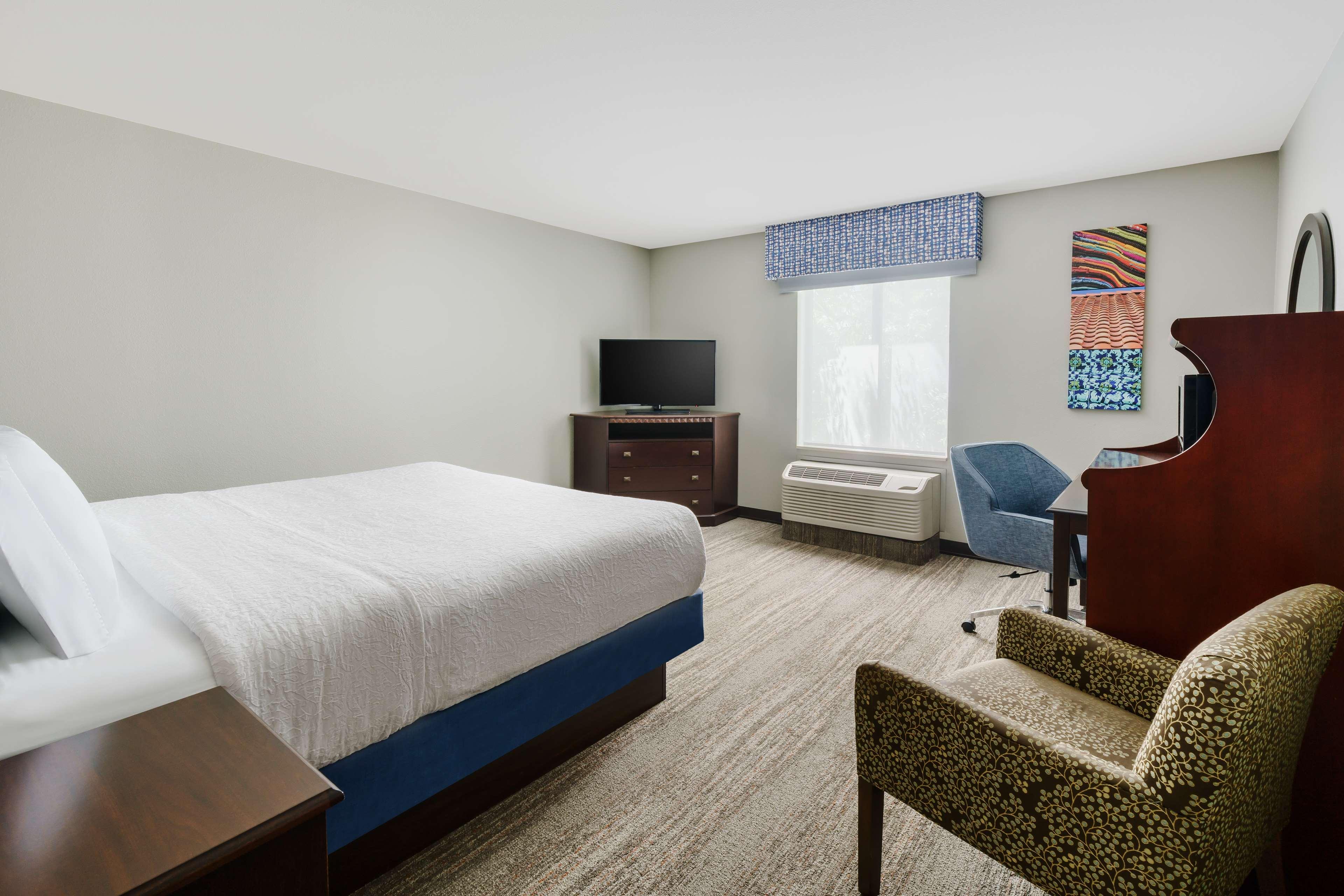 hampton inn and suites west sacramento