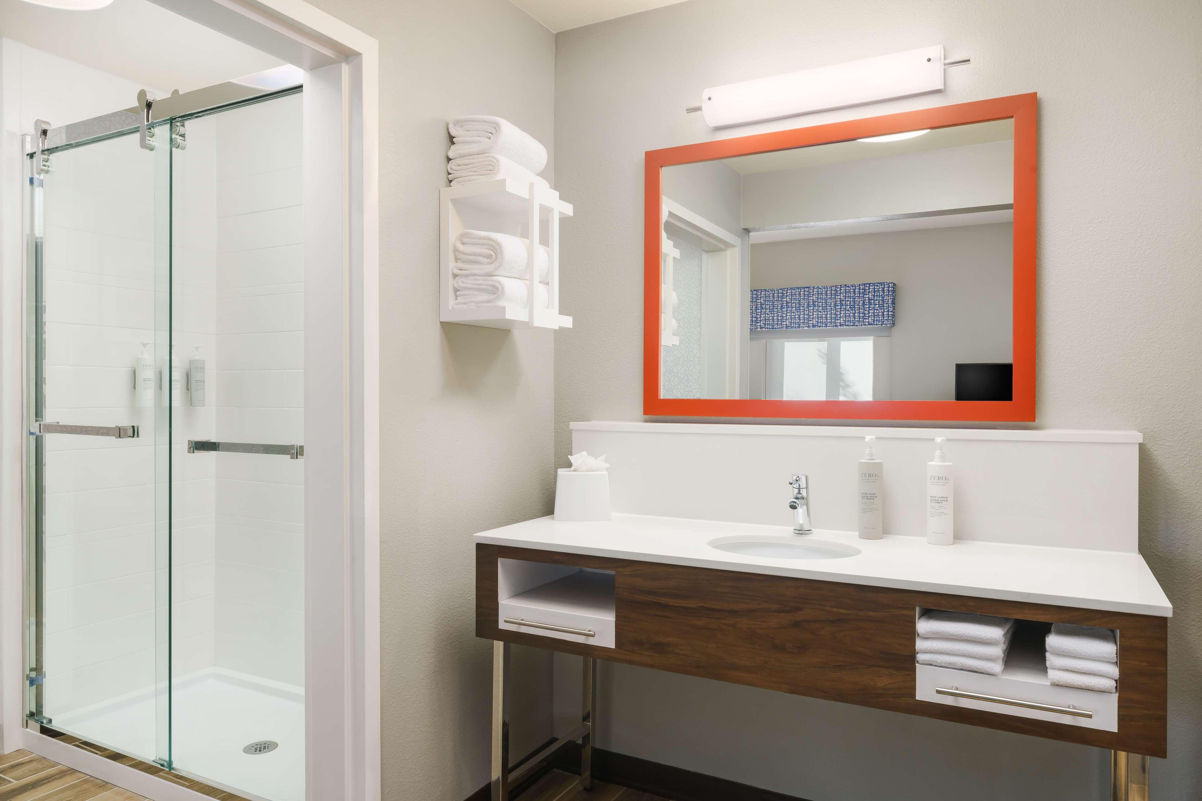 hampton inn and suites west sacramento