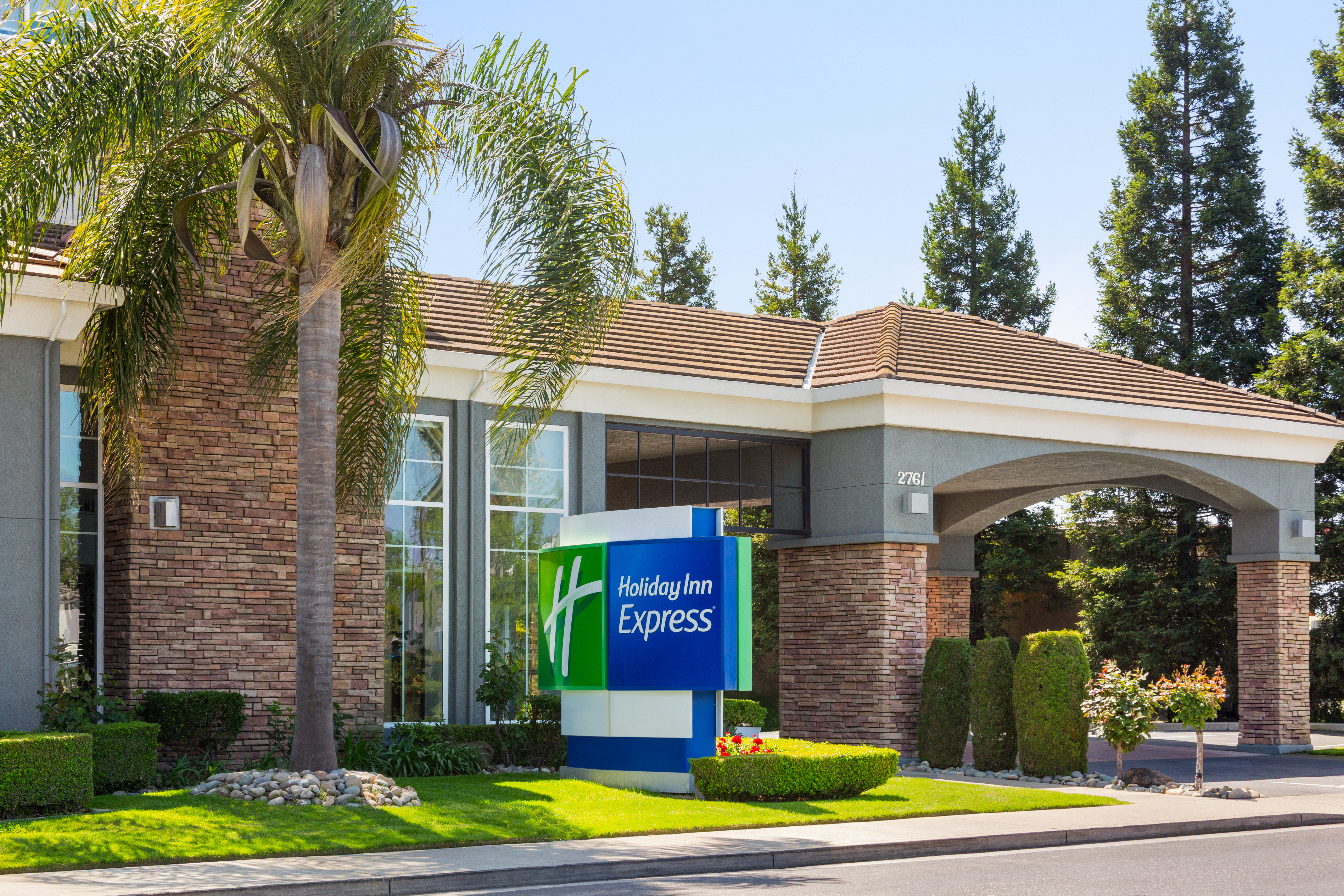 holiday inn express west sacramento by ihg