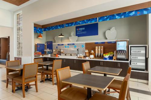 holiday inn express west sacramento by ihg