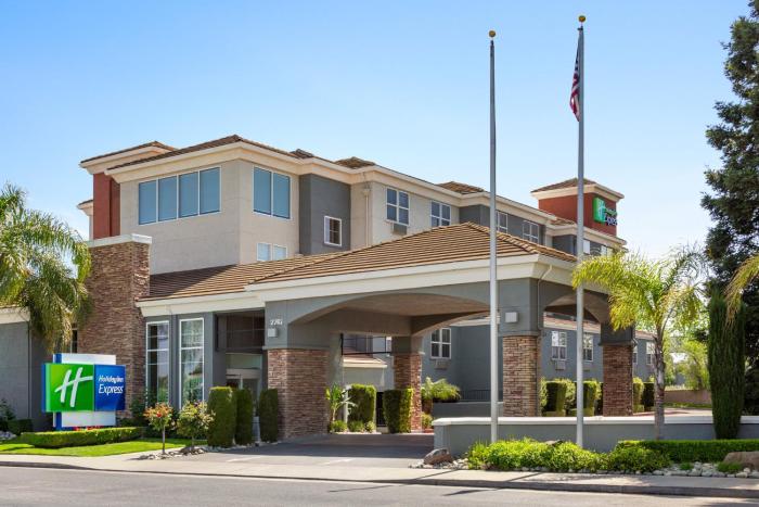 holiday inn express west sacramento by ihg
