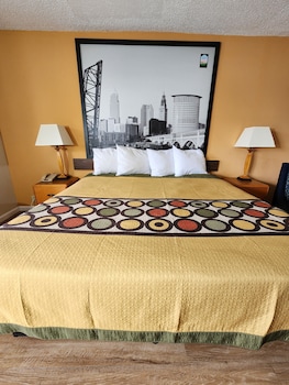 super 8 westlake cleveland