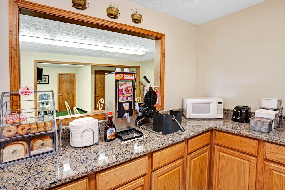 super 8 westlake cleveland