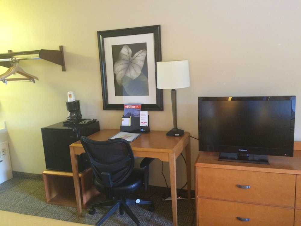 super 8 westlake cleveland