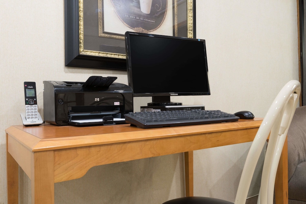 super 8 westlake cleveland