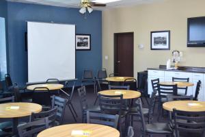 days inn by wyndham williams