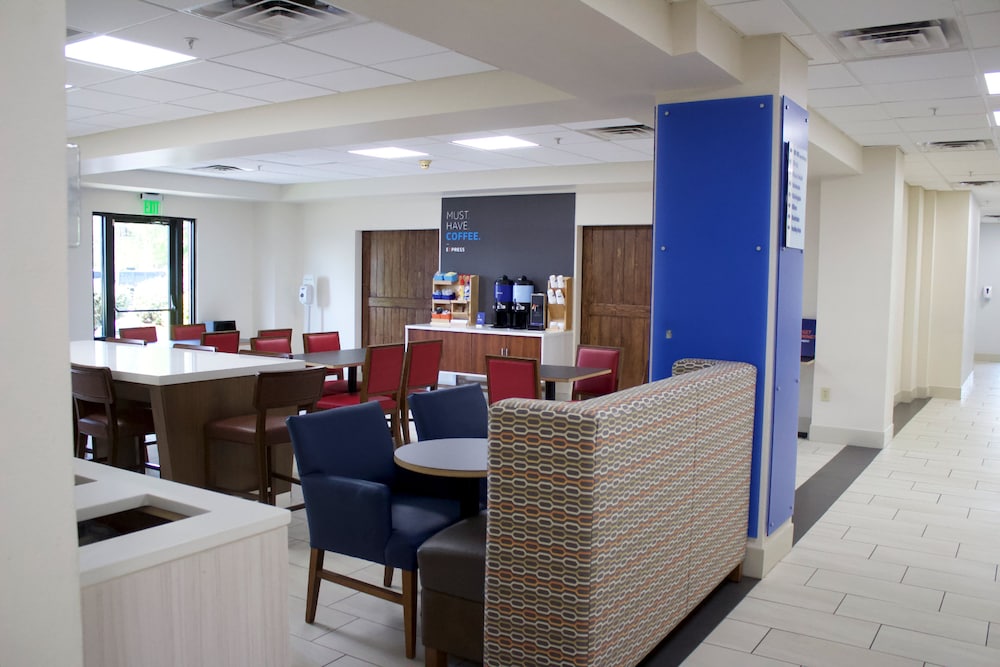 holiday inn express and suites wilson downtown by ihg