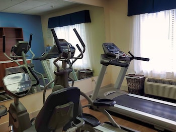 Holiday Inn Express & Suites Wilson-Downtown By Ihg,Rocky Mount>>Lucama,3 star