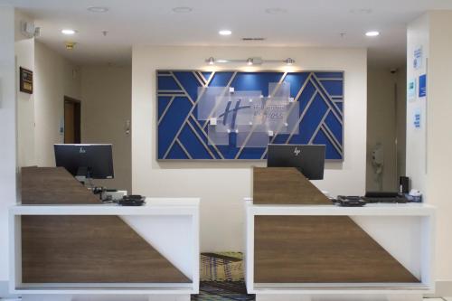 holiday inn express and suites wilson downtown by ihg