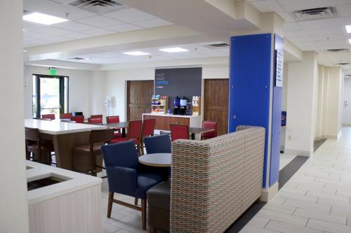 holiday inn express and suites wilson downtown by ihg