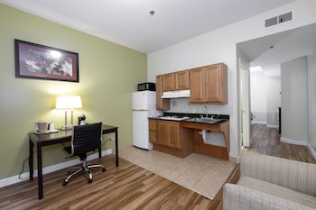 red roof inn and suites wilson