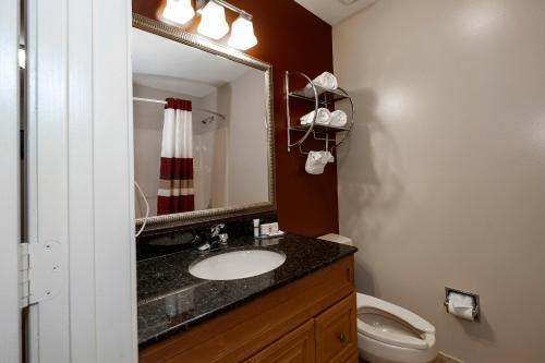 red roof inn and suites wilson
