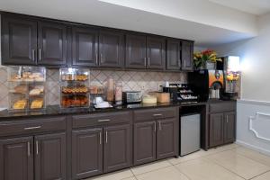 red roof inn and suites wilson