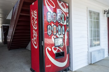 red roof inn and suites wilson