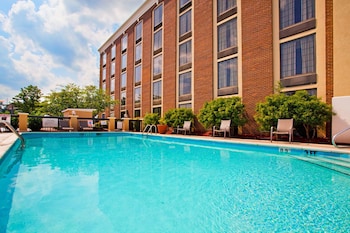 Holiday Inn Express Winston-Salem Medical Center Area By Ihg,Winston-Salem>>Winston - Salem,3 star