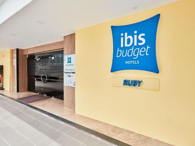 ibis budget singapore ruby