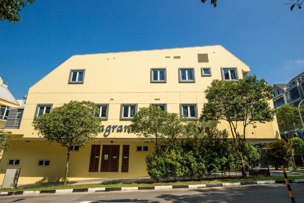 fragrance hotel viva