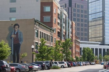 cozysuites at bottleworks district