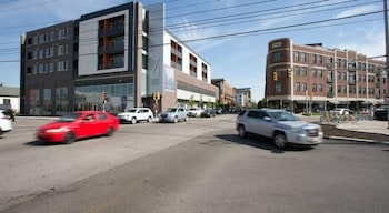 cozysuites at bottleworks district