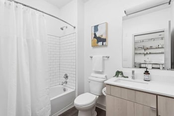 cozysuites at bottleworks district