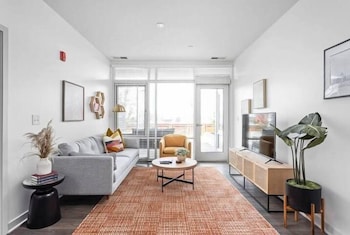cozysuites at bottleworks district