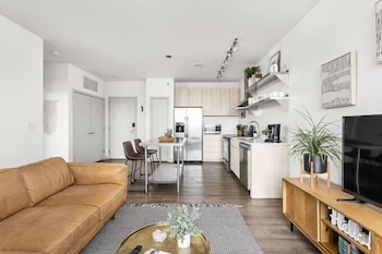 cozysuites at bottleworks district
