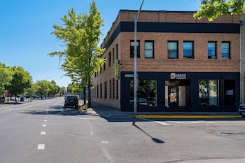 The 505 Eugene,,3 star
