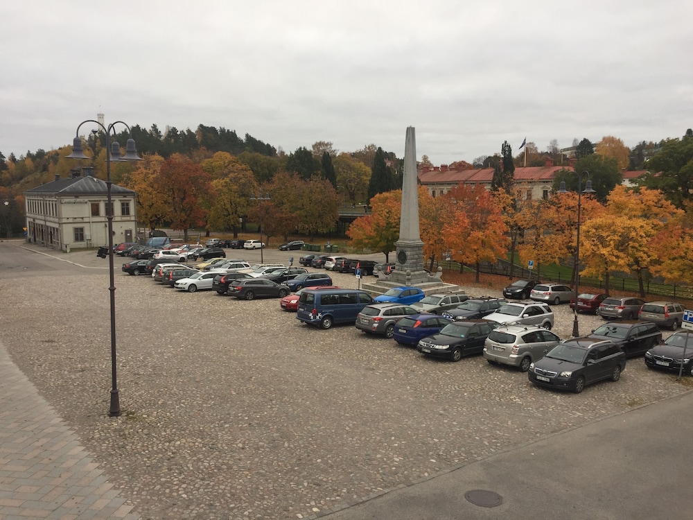 first hotel statt