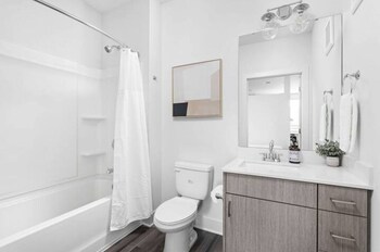 Cozysuites At East Washington,,3 star
