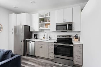 Cozysuites At East Washington,,3 star