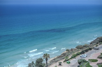 netanya panoramic sea view 4br apartment