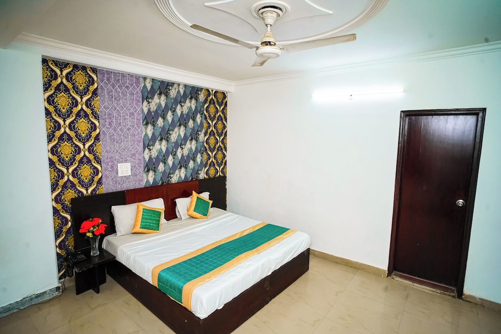 hotel aditya inn