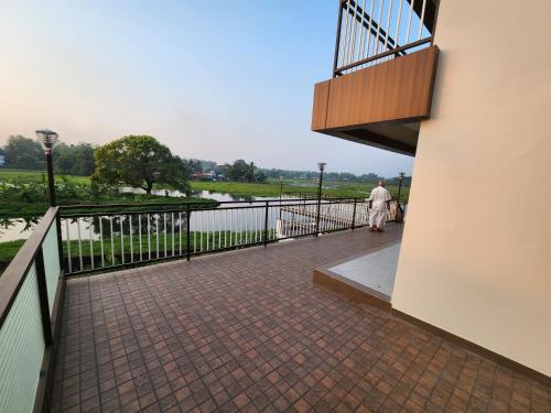 riverscape tranquil serviced apartments